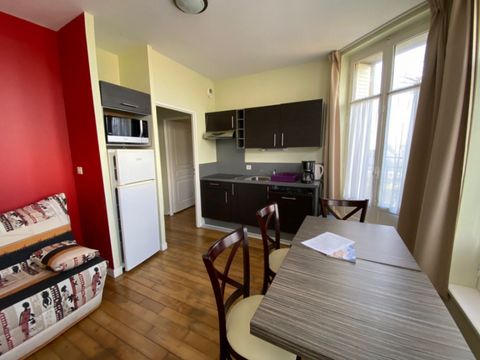 APPARTEMENT 6 personnes - CASTEL APPARTEMENT 4/6 pers 1sdb 1er éta