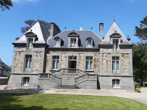 Manoir Le Castel et Beaumaris - Saint-Malo - Camping Ille-et-Vilaine