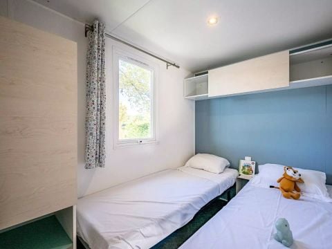 MOBILHOME 6 personnes - Mobil-home 3 chambres en bord de Rivière, climatisé Dimanche/Dimanche (33 m²) n°3 à 5 6 personnes