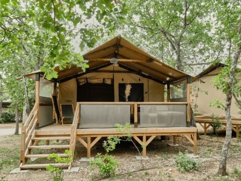 BUNGALOW 5 personnes - LODGE COSY (SANS SANITAIRES)