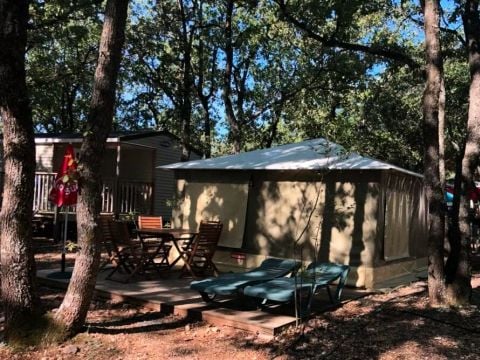 BUNGALOW TOILÉ 5 personnes - 3 Pièces 5 Personnes Sans Sanitaires