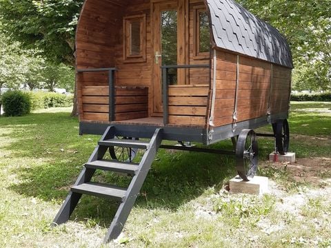 HÉBERGEMENT INSOLITE 4 personnes - Roulottes du Val de Saône 