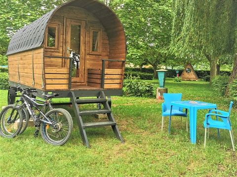 HÉBERGEMENT INSOLITE 4 personnes - Roulottes du Val de Saône 