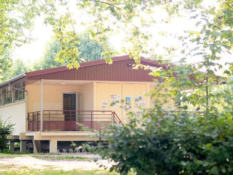 HÉBERGEMENT INSOLITE 2 personnes - Cabanes du Val de Saône (2 Pers)