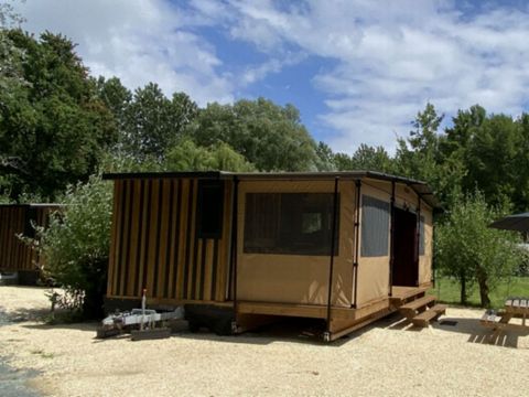 HÉBERGEMENT INSOLITE 5 personnes - Tiny House Toilée Karavan