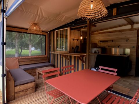 HÉBERGEMENT INSOLITE 5 personnes - Tiny House Toilée Karavan