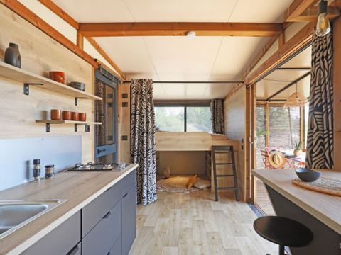 HÉBERGEMENT INSOLITE 5 personnes - Tiny House Toilée Karavan