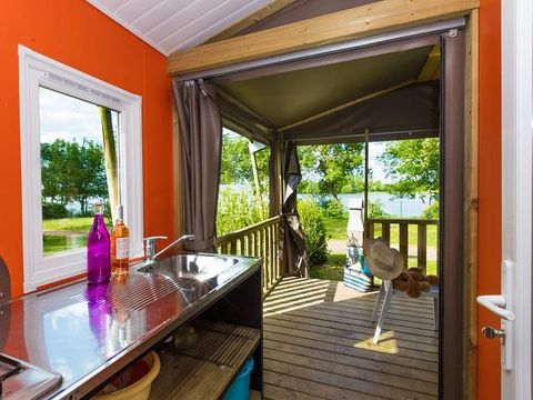 LODGE 4 personnes - Mobilodge 2 chambres - terrasse couverte+ barbecue