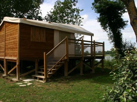 TENTE TOILE ET BOIS 4 personnes - Ecolodge (sur pilotis) sans sanitaires