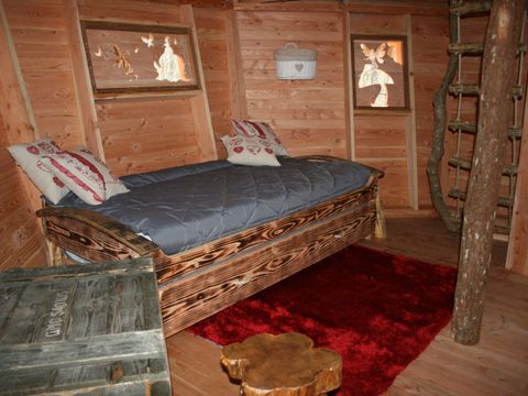 HÉBERGEMENT INSOLITE 4 personnes - Cabane aux Fées (16 m²)