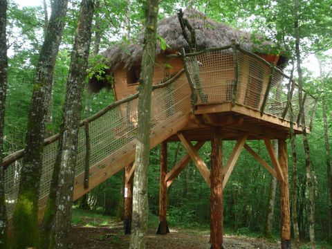 HÉBERGEMENT INSOLITE 4 personnes - Cabane aux Fées (16 m²)