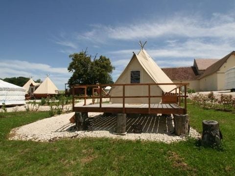 HÉBERGEMENT INSOLITE 2 personnes - Tipi duo