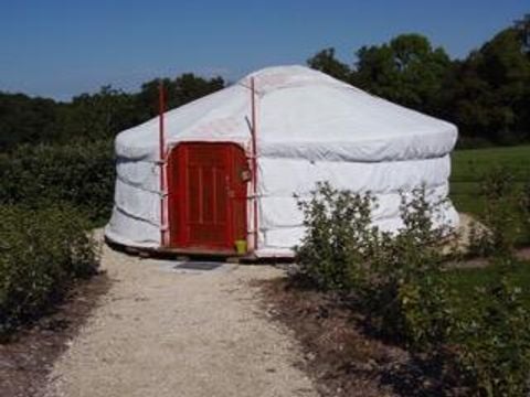 HÉBERGEMENT INSOLITE 4 personnes - Yourte (28 m² )