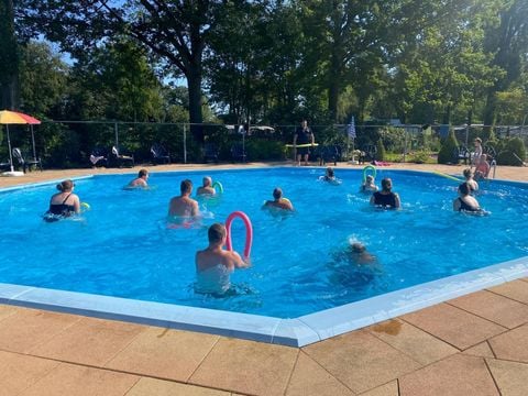 LODGE 6 personnes - Medley avec bain à remous